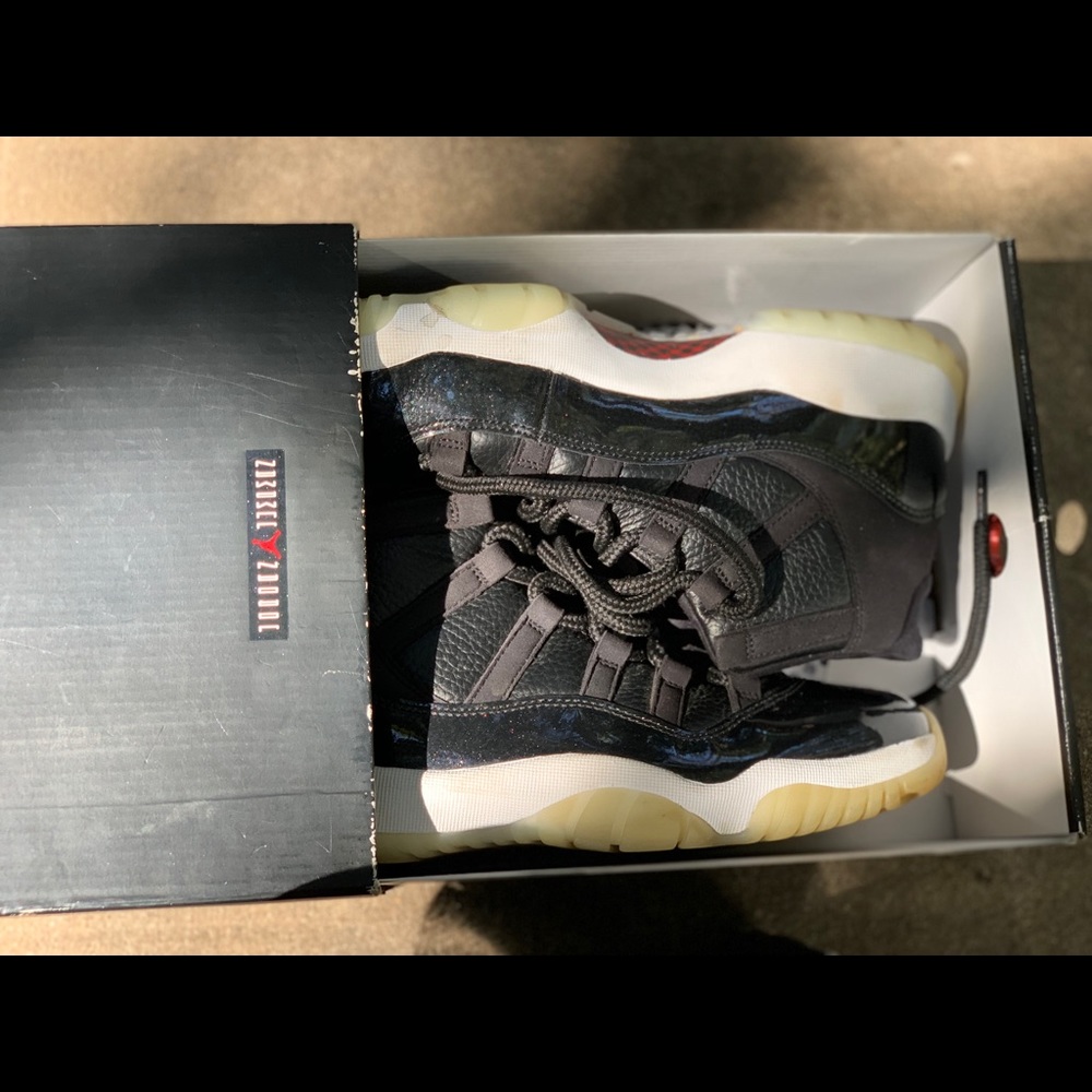 Air Jordan 11’s “72-10’s” (size 7.5m)